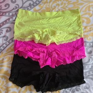 3 mini shorts